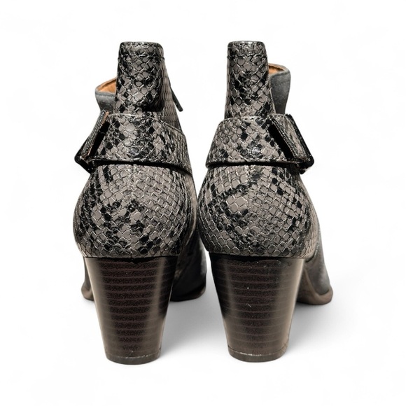 Vionic Naomi Suede Leather Snake-Print Water-Resistant Gray Boots Women’s 7 - Picture 6 of 9